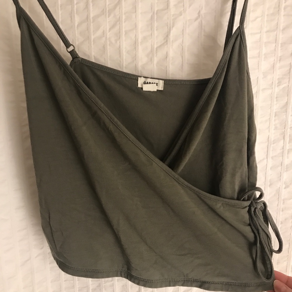 Dark green cropped tank